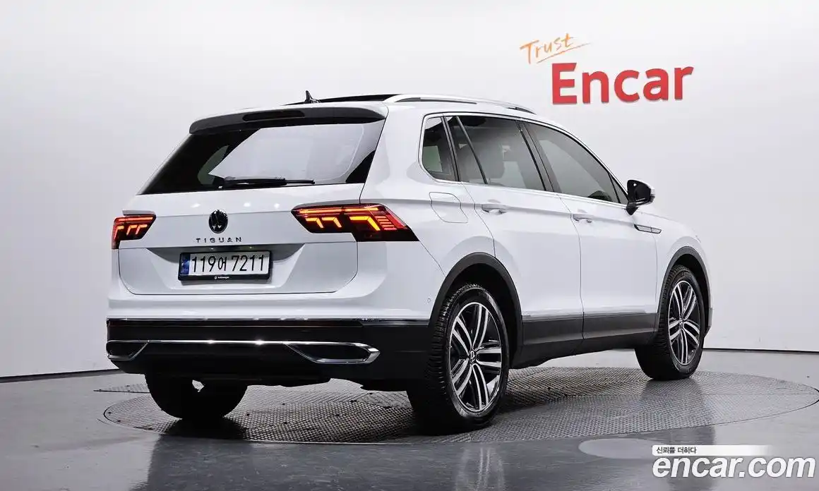 Volkswagen Tiguan 2023 2.0 Автомат в Москве № 168810, фото 9