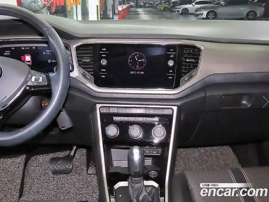 Volkswagen T-Roc 2021 2.0 Автомат в Москве № 169197, фото 11