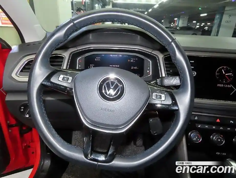 Volkswagen T-Roc 2021 2.0 Автомат в Москве № 169197, фото 8