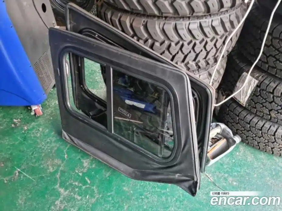 Jeep Wrangler 2001 4.0 Автомат в Москве № 170105, фото 16