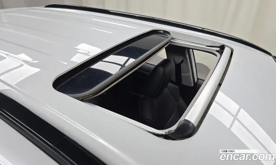 Toyota RAV4 2023 2.5 Автомат в Москве № 170133, фото 14