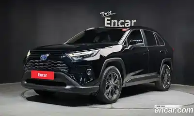 Toyota RAV4, 2023
