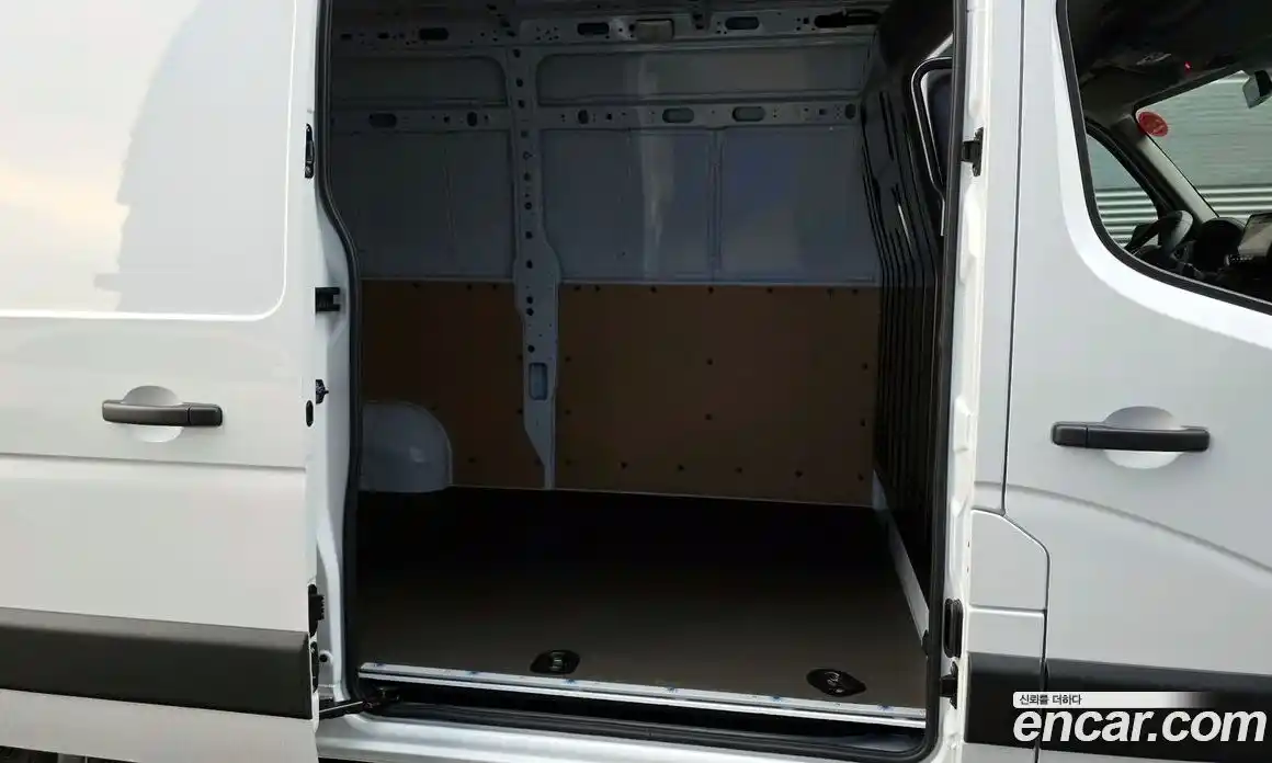 Renault Master 2024 2.3 Механическая в Москве № 176224, фото 12