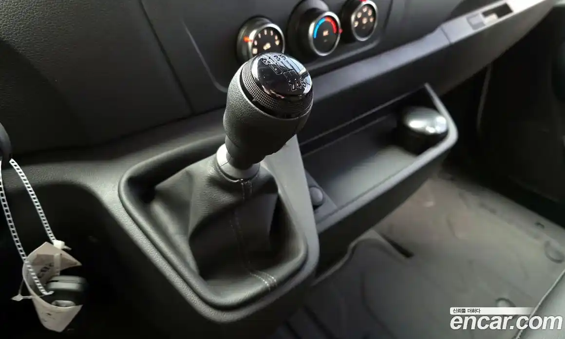 Renault Master 2024 2.3 Механическая в Москве № 176224, фото 18