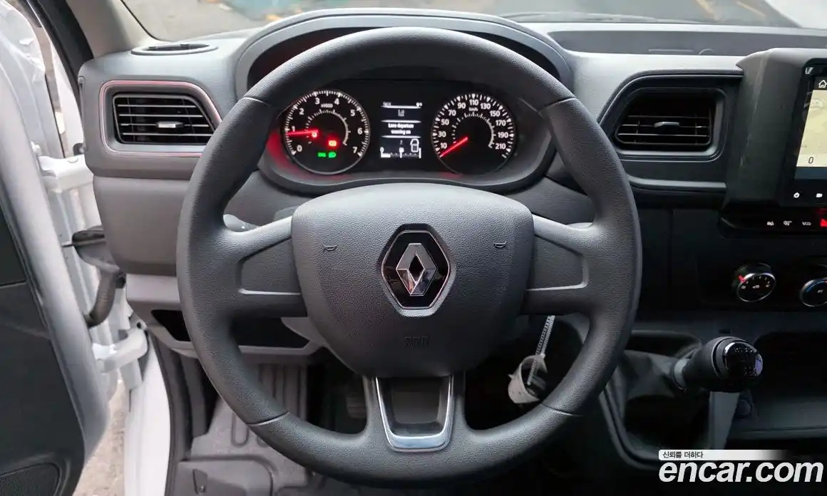 Renault Master 2024 2.3 Механическая в Москве № 176224, фото 20