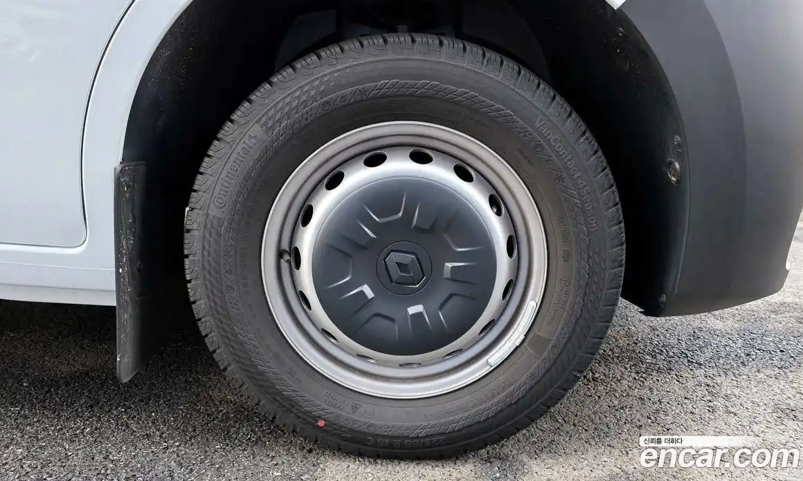 Renault Master 2024 2.3 Механическая в Москве № 176224, фото 5