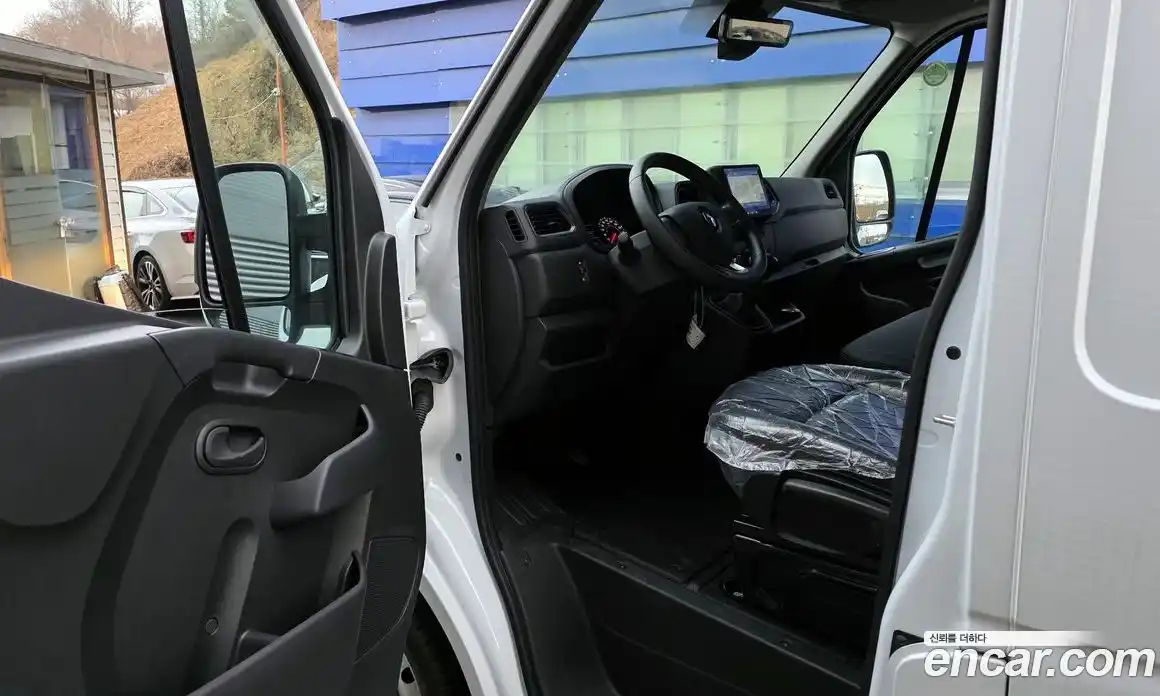 Renault Master 2024 2.3 Механическая в Москве № 176224, фото 7