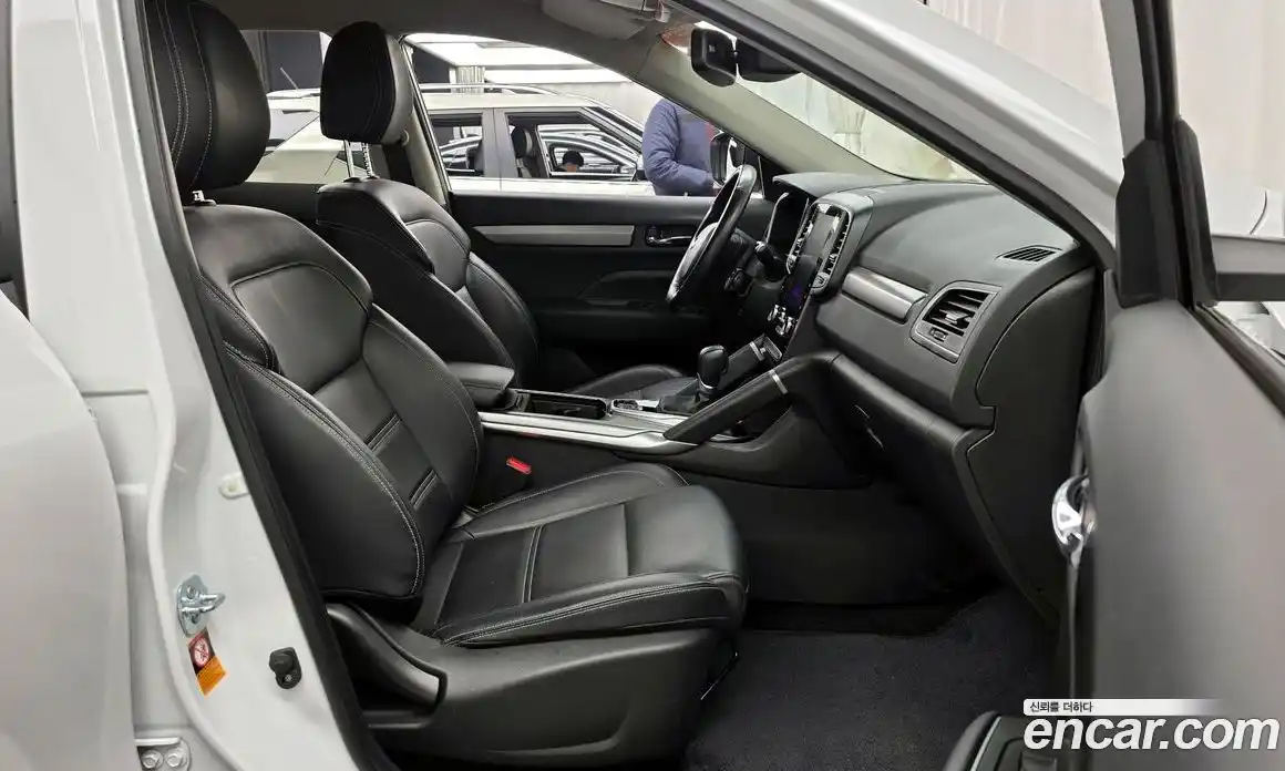 Renault QM6 2023 2.0 Автомат в Москве № 178758, фото 11