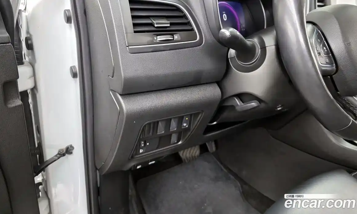 Renault QM6 2023 2.0 Автомат в Москве № 178758, фото 17