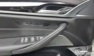 BMW 5-Series 2023 2.0 Автомат в Москве № 191722, миниатюра 2