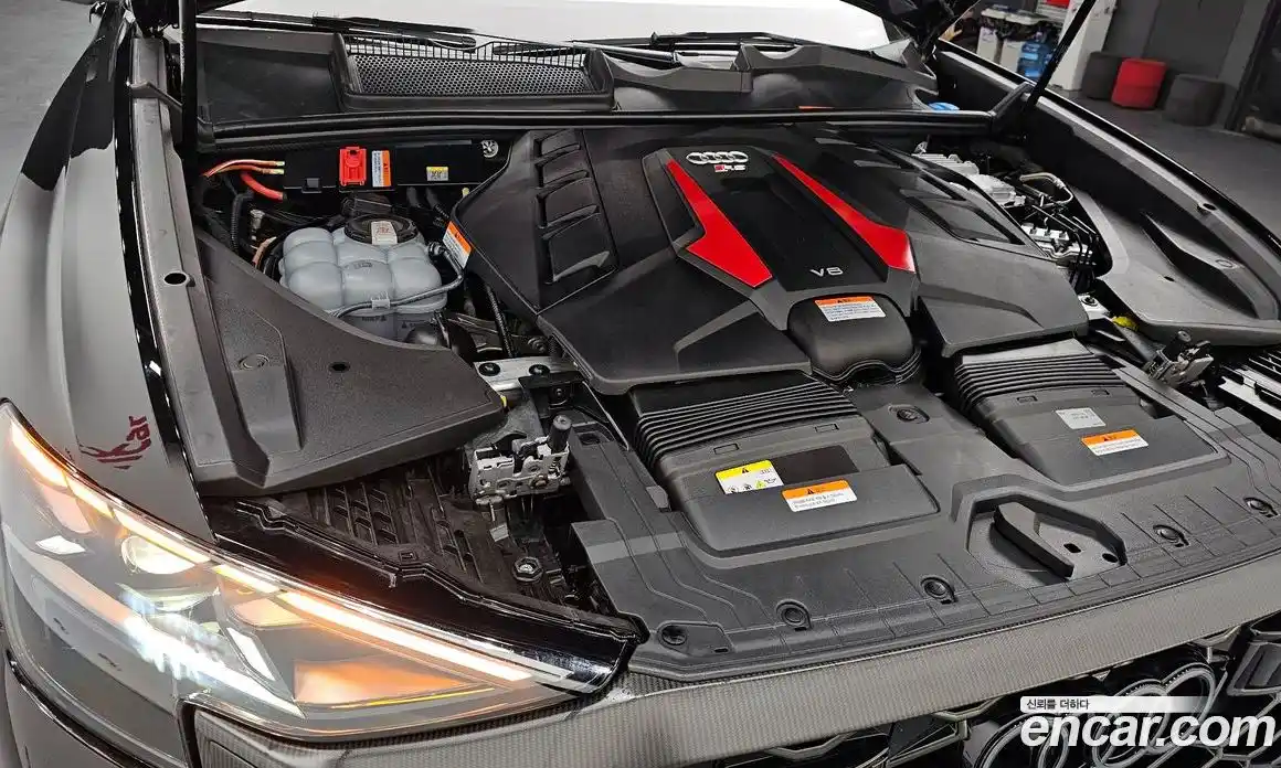 Audi RSQ8 2025 4.0 Автомат в Москве № 196039, фото 6