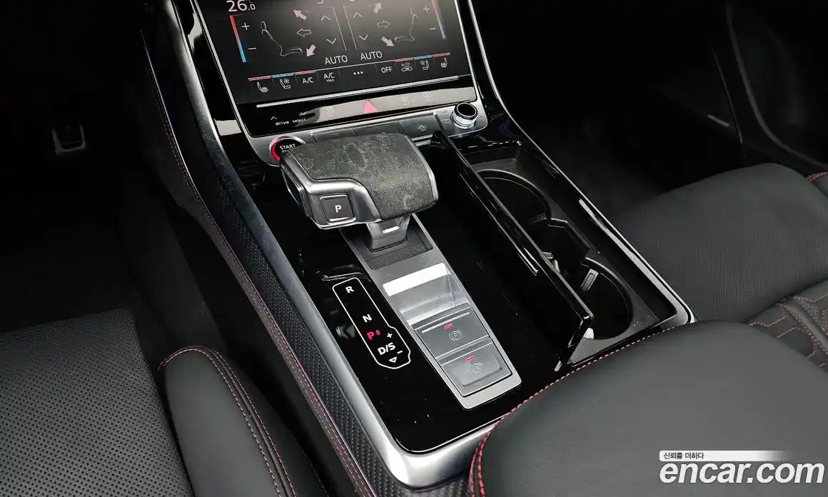 Audi RSQ8 2025 4.0 Автомат в Москве № 196039, фото 9