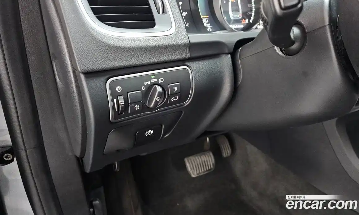 Volvo S60 2018 2.0 Автомат в Москве № 197071, фото 11