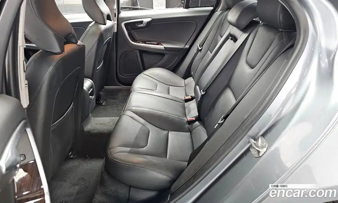 Volvo S60 2018 2.0 Автомат в Москве № 197071, фото 3