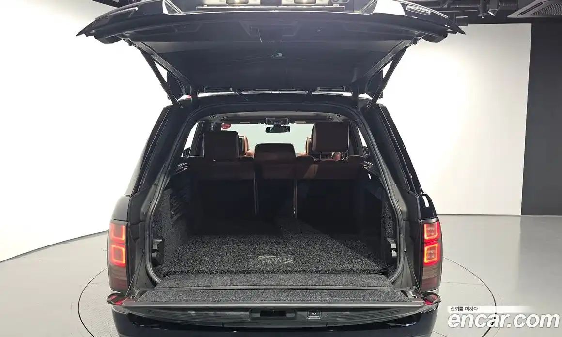 Land Rover Range-Rover 2016 4.4 Автомат в Москве № 198297, фото 17