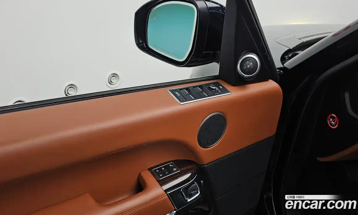 Land Rover Range-Rover 2016 4.4 Автомат в Москве № 198297, фото 10