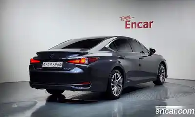 Lexus ES 2022 2.5 Автомат в Москве № 198808, миниатюра 2