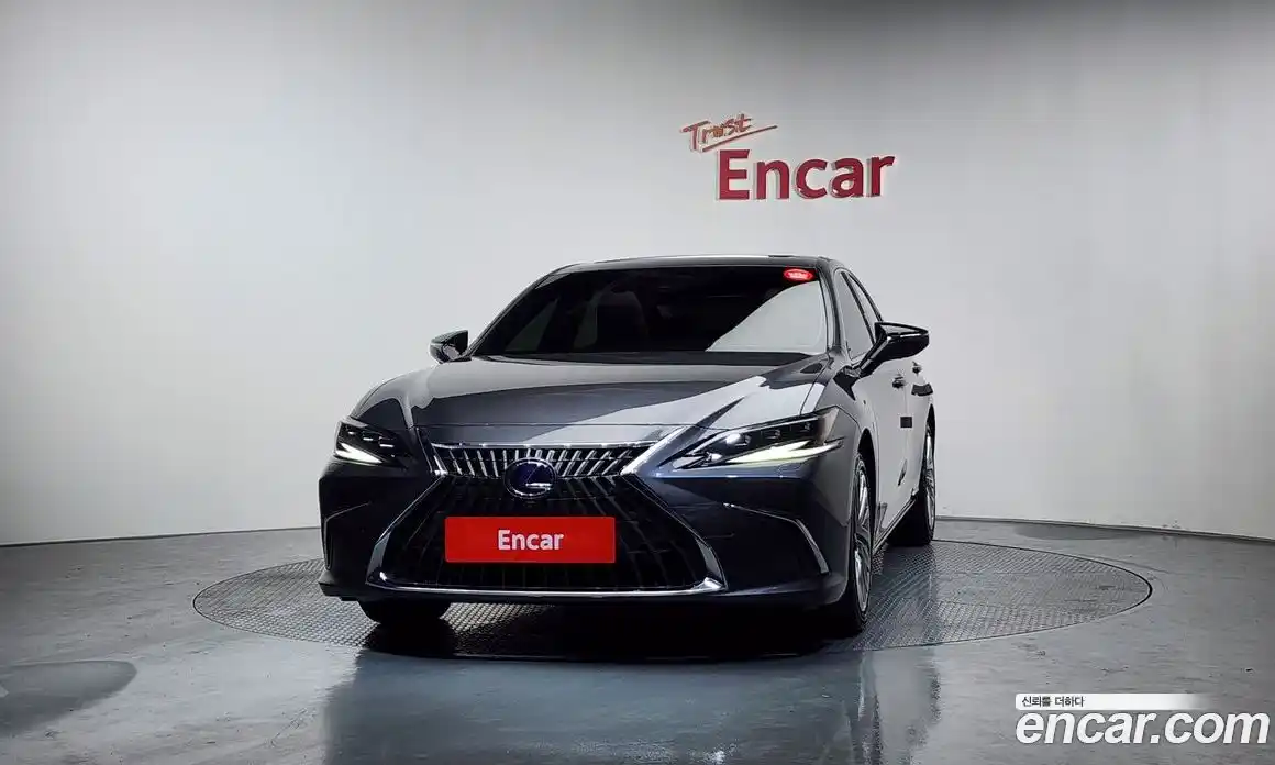 Lexus ES 2022 2.5 Автомат в Москве № 198808, фото 3