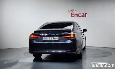 Lexus ES 2022 2.5 Автомат в Москве № 198808, миниатюра 4