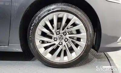 Lexus ES 2022 2.5 Автомат в Москве № 198808, миниатюра 5