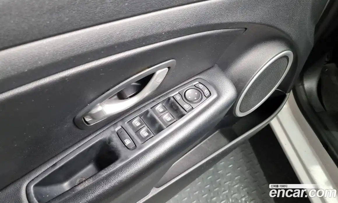 Renault SM3 2015 1.6 Автомат в Москве № 208689, фото 3