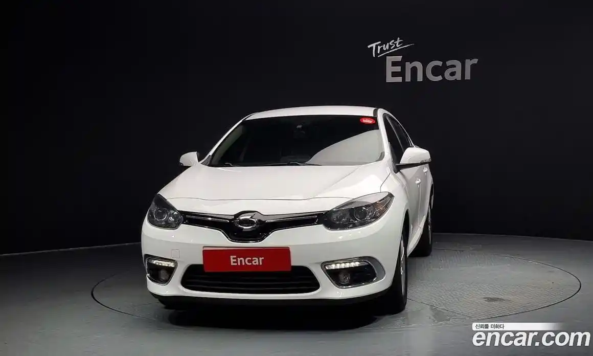 Renault SM3 2015 1.6 Автомат в Москве № 208689, фото 9