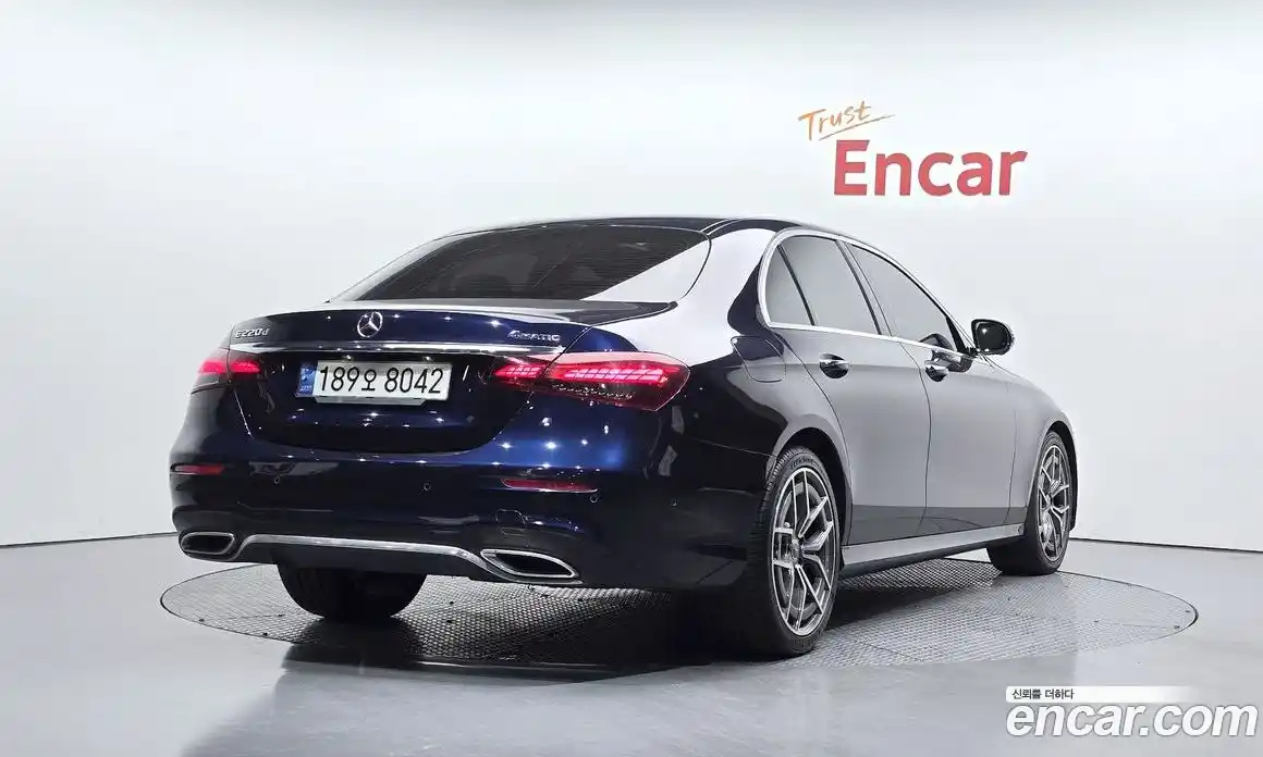 Mercedes-Benz E-Class 2021 1.9 Автомат в Москве № 212135, фото 17