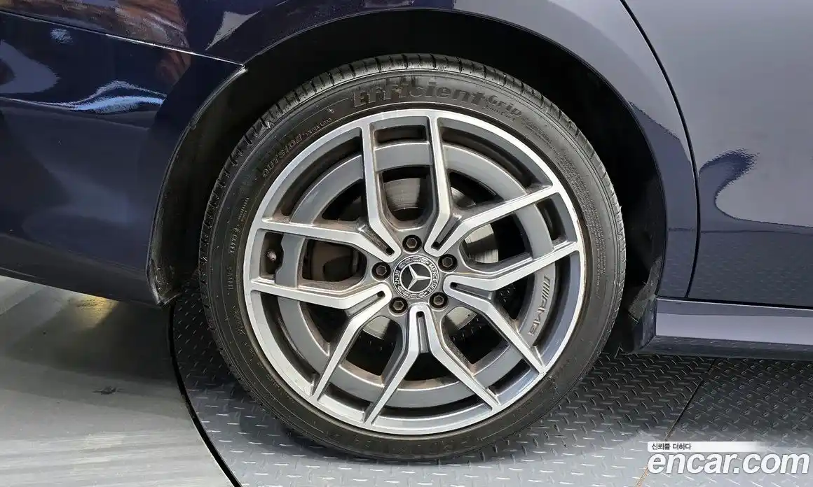 Mercedes-Benz E-Class 2021 1.9 Автомат в Москве № 212135, фото 3