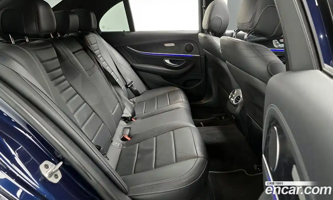 Mercedes-Benz E-Class 2021 1.9 Автомат в Москве № 212135, фото 4