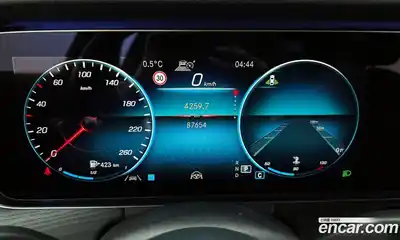 Mercedes-Benz E-Class 2021 1.9 Автомат в Москве № 212135, миниатюра 10