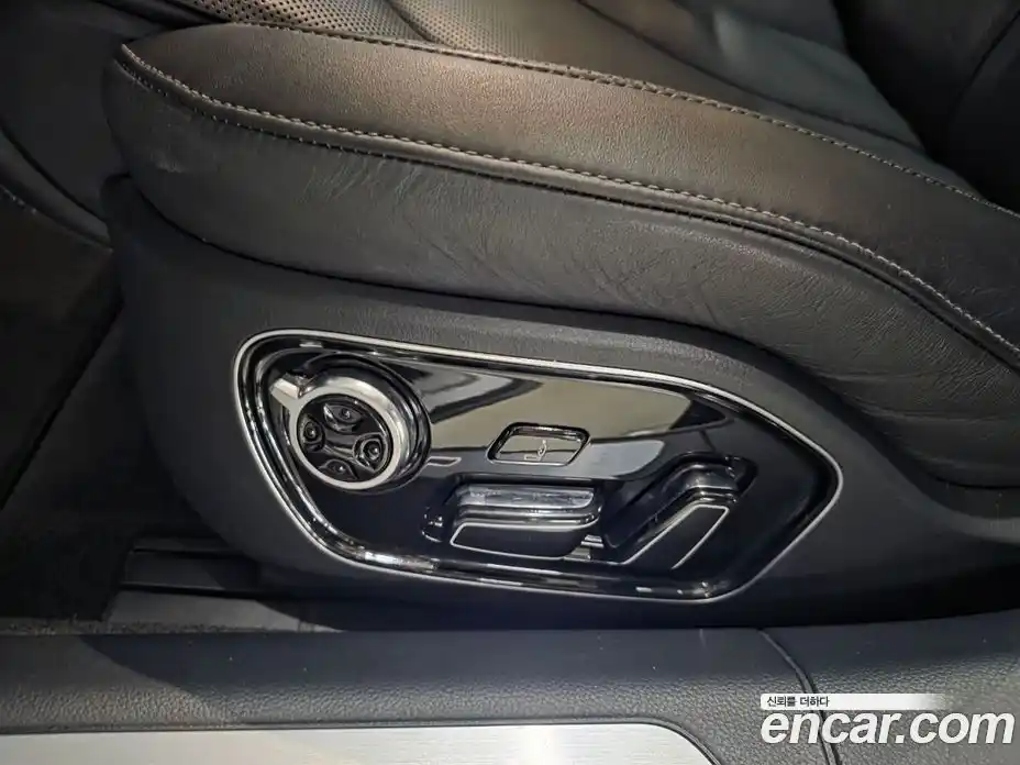 Audi A8 2012 4.2 Автомат в Москве № 212516, фото 14