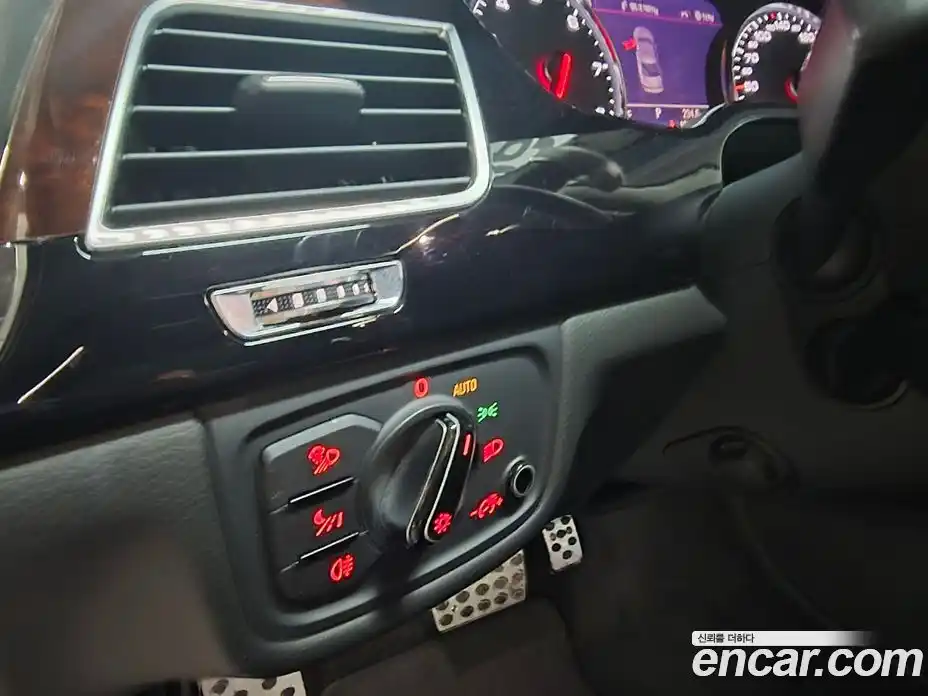 Audi A8 2012 4.2 Автомат в Москве № 212516, фото 8