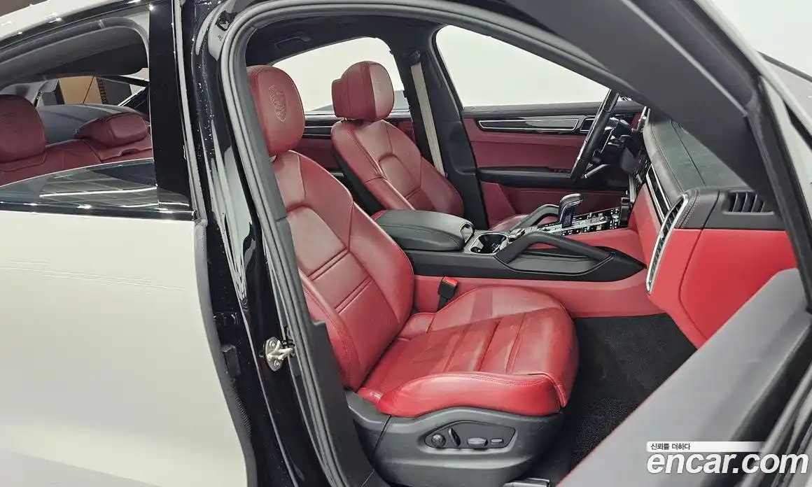 Porsche Cayenne 2023 3.0 Автомат в Москве № 213180, фото 16