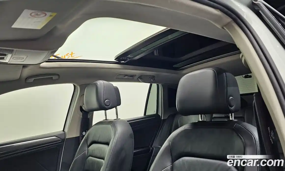 Volkswagen Tiguan 2018 2.0 Автомат в Москве № 215118, фото 19