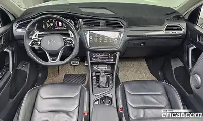 Volkswagen Tiguan 2018 2.0 Автомат в Москве № 215118, миниатюра 7