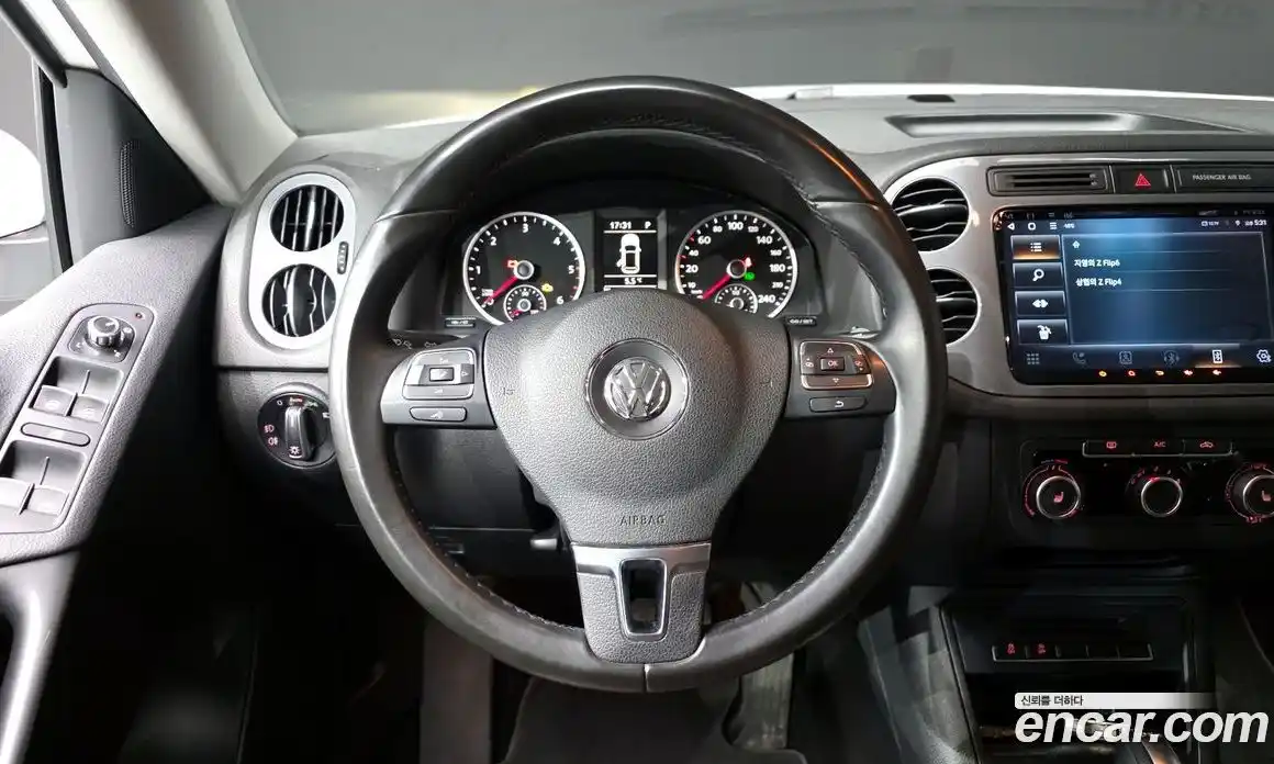 Volkswagen Tiguan 2014 2.0 Автомат в Москве № 215200, фото 19