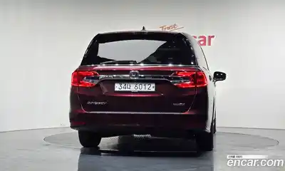 Honda Odyssey 2018 3.5 Автомат в Москве № 215677, миниатюра 9