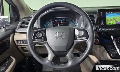 Honda Odyssey 2018 3.5 Автомат в Москве № 215677, миниатюра 10
