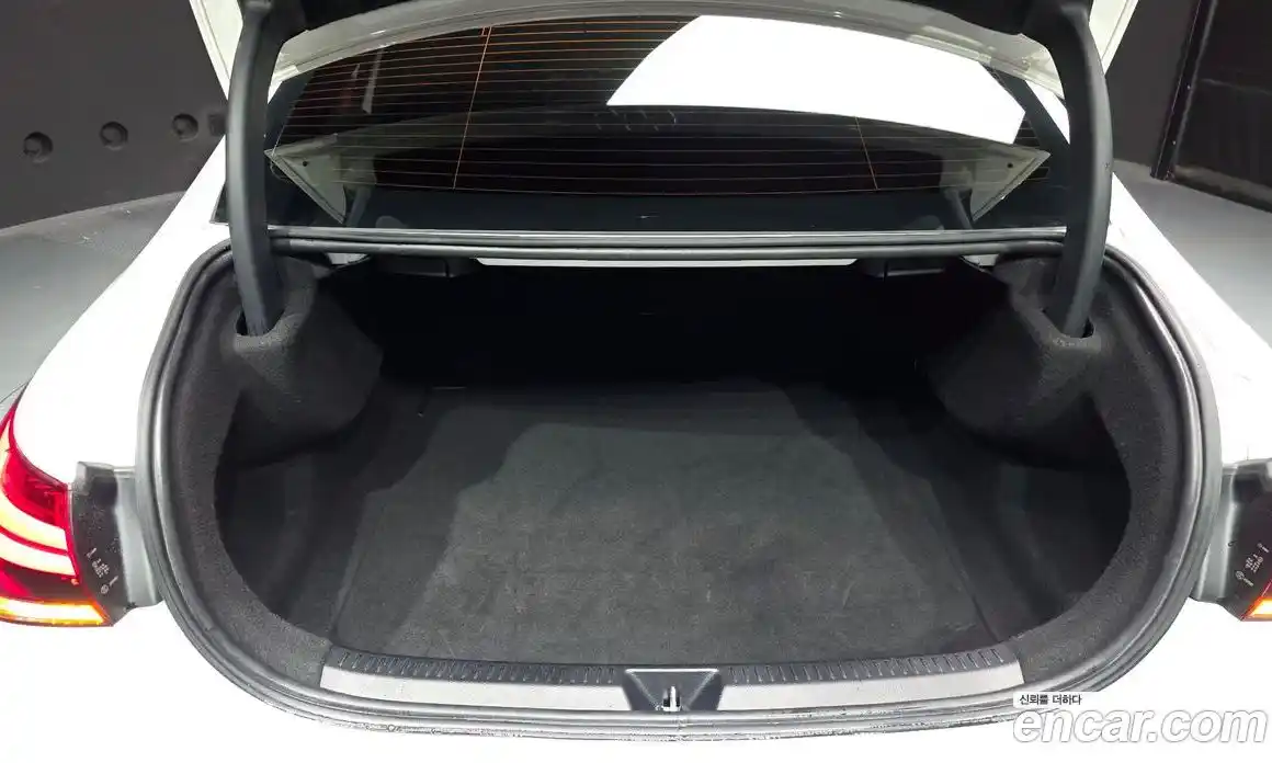 Mercedes-Benz A-Class 2021 2.0 Автомат в Москве № 222630, фото 11