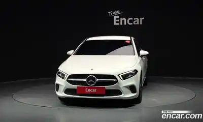 Mercedes-Benz A-Class 2021 2.0 Автомат в Москве № 222630, миниатюра 4
