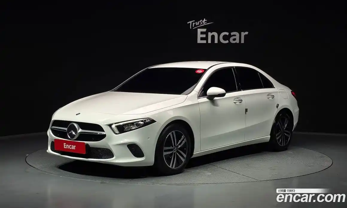 Mercedes-Benz A-Class 2021 2.0 Автомат в Москве № 222630, фото 8