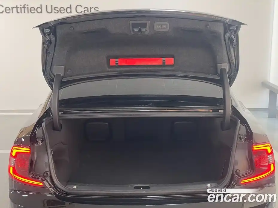 Volvo S90 2024 2.0 Автомат в Москве № 230890, фото 17