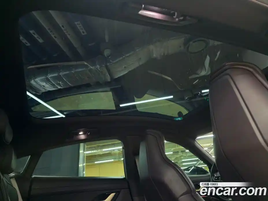 Porsche Taycan 2025 Автомат в Москве № 231064, фото 17