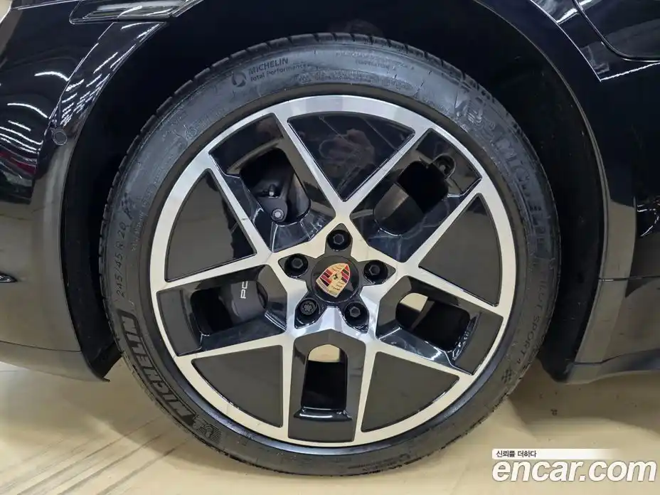 Porsche Taycan 2025 Автомат в Москве № 231064, фото 5