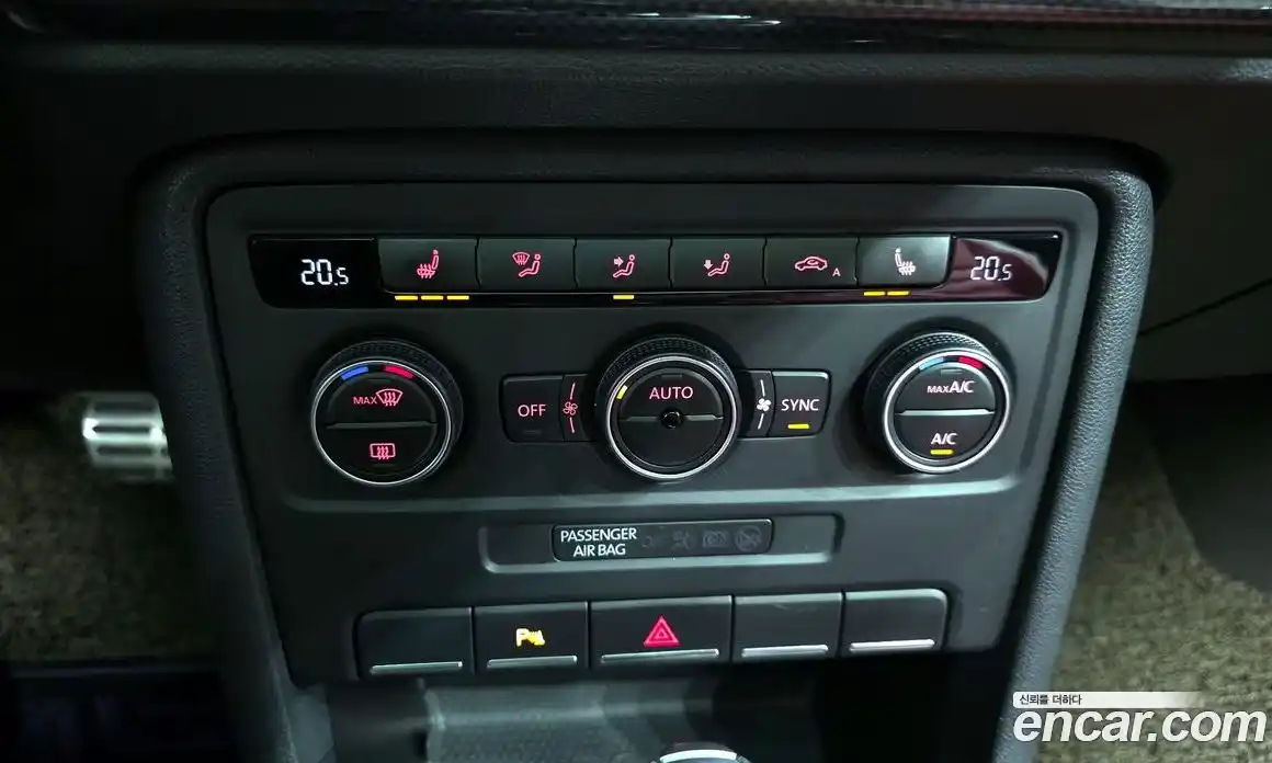 Volkswagen Beatle 2015 2.0 Автомат в Москве № 232225, фото 17