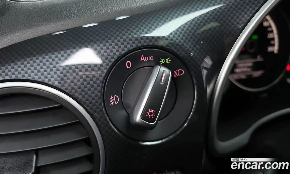 Volkswagen Beatle 2015 2.0 Автомат в Москве № 232225, фото 4