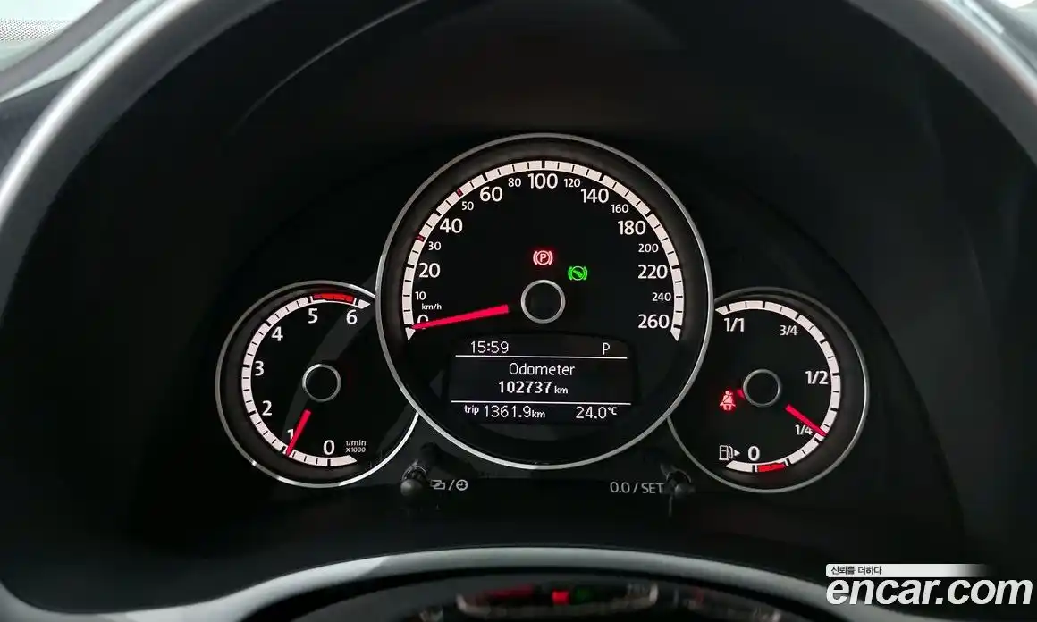 Volkswagen Beatle 2015 2.0 Автомат в Москве № 232225, фото 5