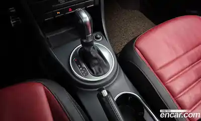 Volkswagen Beatle 2015 2.0 Автомат в Москве № 232225, миниатюра 6