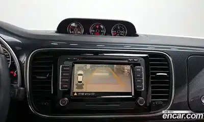 Volkswagen Beatle 2015 2.0 Автомат в Москве № 232225, миниатюра 8