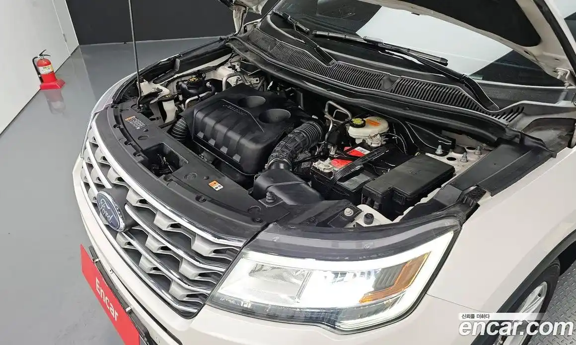 Ford Explorer 2017 2.3 Автомат в Москве № 233296, фото 6